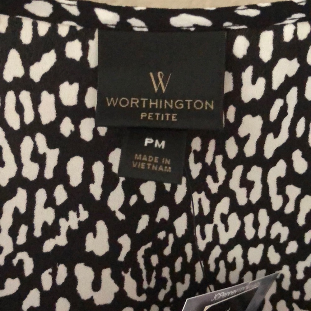 Worthington  Petite Elbow Sleeve Woven Dress Shirt - Picture 3 of 4